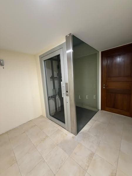 Ridout Road, Ridout Road, Orchard / River Valley, 4 Bedrooms, 6,120 sqft, Good Class Bungalow For Rent, by Laura Lee, 500171775 - PropertyGuru.com.sg