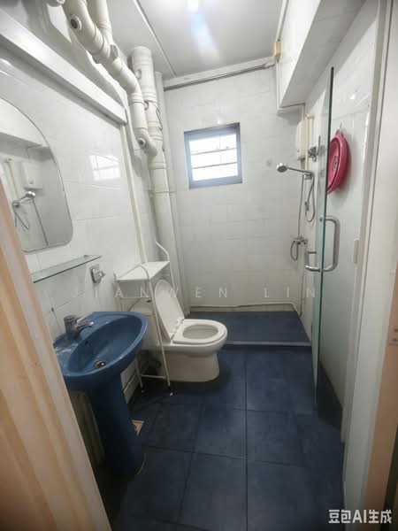121B Rivervale Drive, 121B Rivervale Drive, 3 Bedrooms, 1,173 sqft, HDB Flat For Rent, by JIANWEN LIN, 500171778 - Bathroom - PropertyGuru.com.sg