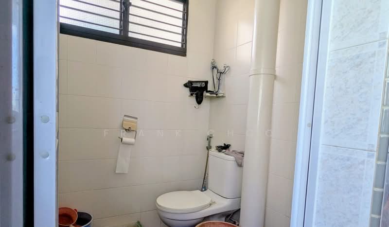 101 Serangoon North Avenue 1, 101 Serangoon North Avenue 1, 3 Bedrooms, 979 sqft, HDB Flat For Sale, by Frank Choo, 500171779 - Bathroom - PropertyGuru.com.sg