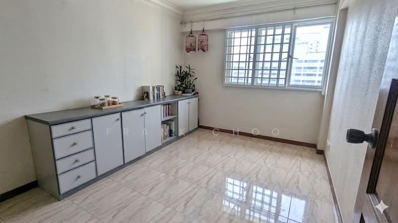 101 Serangoon North Avenue 1, 101 Serangoon North Avenue 1, 3 Bedrooms, 979 sqft, HDB Flat For Sale, by Frank Choo, 500171779 - Study - PropertyGuru.com.sg