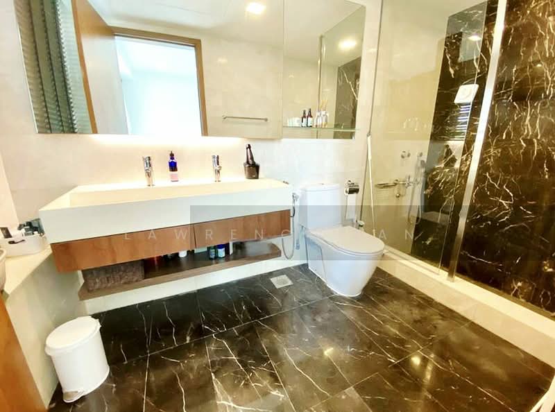 Cabana, 145A Sunrise Terrace, 4 Bedrooms, 3,165 sqft, Cluster House For Sale, by Lawrence Tan, 500171781 - Bathroom - PropertyGuru.com.sg