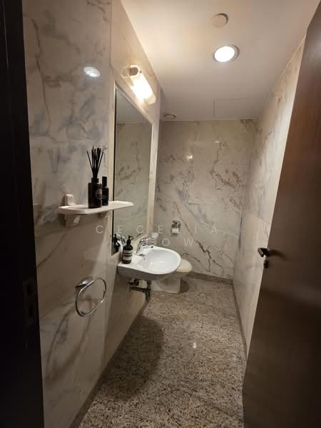 Riverside 48, 48 Robertson Quay, 1 Bedroom, 807 sqft, Apartment For Rent, by Cecelia Chow, 500171788 - Bathroom - PropertyGuru.com.sg