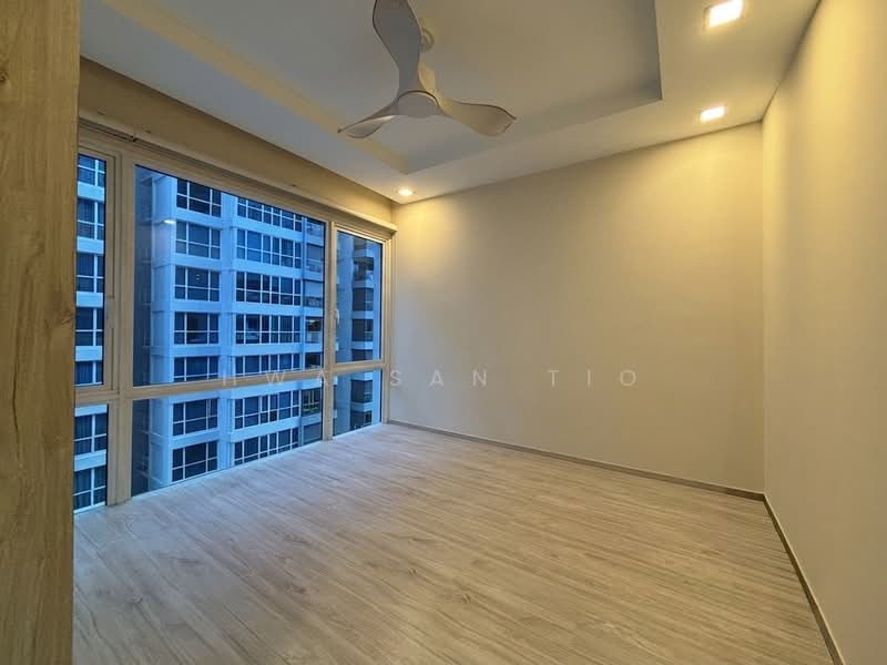 The Tampines Trilliant, 31 Tampines Central 7, 3 Bedrooms, 1,012 sqft, Executive Condominium For Rent, by Hwa San TIO, 500171793 - View - PropertyGuru.com.sg