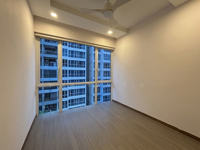 The Tampines Trilliant, 31 Tampines Central 7, 3 Bedrooms, 1,012 sqft, Executive Condominium For Rent, by Hwa San TIO, 500171793 - View - PropertyGuru.com.sg