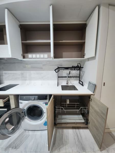 The Alps Residences, 105 Tampines Street 86, 2 Bedrooms, 689 sqft, Condominium For Sale, by Jaclyn Chua, 500171797 - Kitchen - PropertyGuru.com.sg