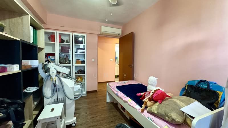 547A Segar Road, 547A Segar Road, 3 Bedrooms, 1,205 sqft, HDB Flat For Sale, by Jun Yu, 500171798 - Bedroom - PropertyGuru.com.sg