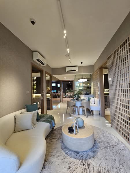 Kassia, 31 Flora Drive, 2 Bedrooms, 753 sqft, Condominium For Sale, by Pragna K M Kamdar, 500171799 - Living Room - PropertyGuru.com.sg