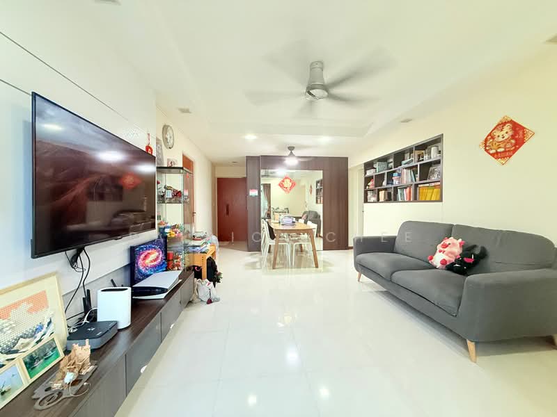 488 Admiralty Link, 488 Admiralty Link, 3 Bedrooms, 1,033 sqft, HDB Flat For Sale, by Patrick Chee, 500171800 - Living Room - PropertyGuru.com.sg