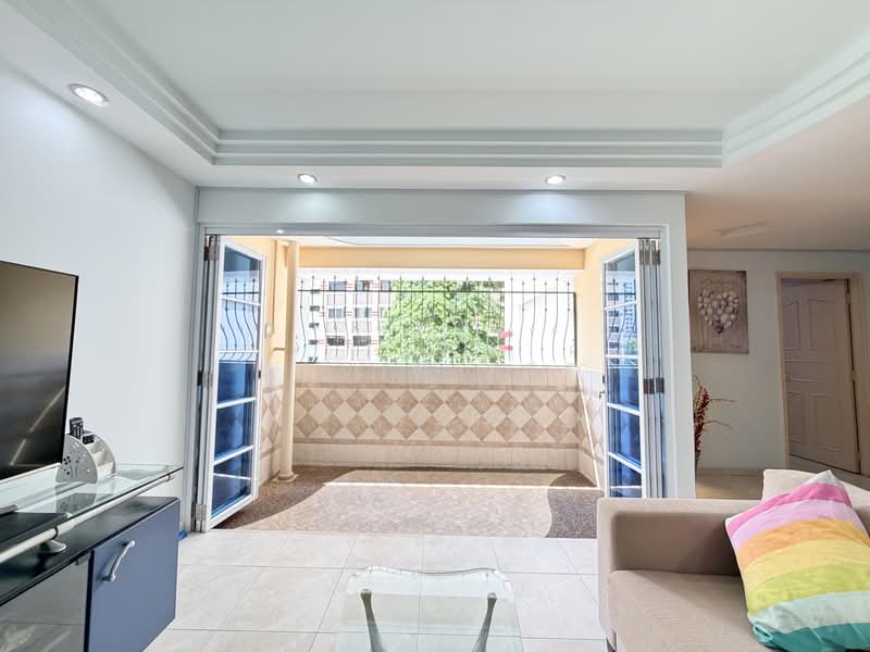 610 Senja Road, 610 Senja Road, 3 Bedrooms, 1,183 sqft, HDB Flat For Sale, by Alvin Yeo, 500171804 - Living Room - PropertyGuru.com.sg