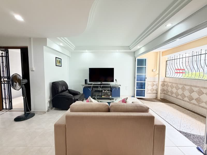 610 Senja Road, 610 Senja Road, 3 Bedrooms, 1,183 sqft, HDB Flat For Sale, by Alvin Yeo, 500171804 - Living Room - PropertyGuru.com.sg
