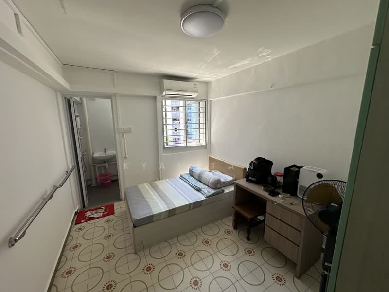 214 Bedok North Street 1, 214 Bedok North Street 1, Room Rental, 130 sqft, HDB Flat For Rent, by Kyan Tan, 500171806 - Bedroom - PropertyGuru.com.sg