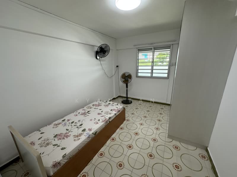 214 Bedok North Street 1, 214 Bedok North Street 1, Room Rental, 130 sqft, HDB Flat For Rent, by Kyan Tan, 500171806 - Bedroom - PropertyGuru.com.sg