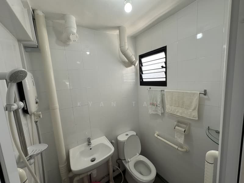 214 Bedok North Street 1, 214 Bedok North Street 1, Room Rental, 130 sqft, HDB Flat For Rent, by Kyan Tan, 500171806 - PropertyGuru.com.sg