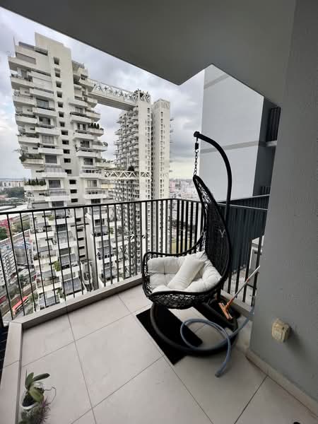 Sky Vue, 3 Bishan Street 15, 2 Bedrooms, 678 sqft, Condominium For Sale, by Kson Tay, 500171808 - Balcony - PropertyGuru.com.sg