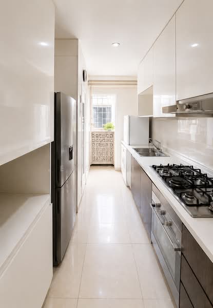 Waterfront Waves, 762 Bedok Reservoir Road, 2 Bedrooms, 990 sqft, Condominium For Sale, by Jessie Tee, 500171810 - Kitchen - PropertyGuru.com.sg