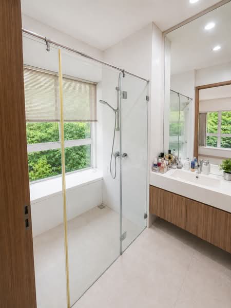 Waterfront Waves, 762 Bedok Reservoir Road, 2 Bedrooms, 990 sqft, Condominium For Sale, by Jessie Tee, 500171810 - Bathroom - PropertyGuru.com.sg