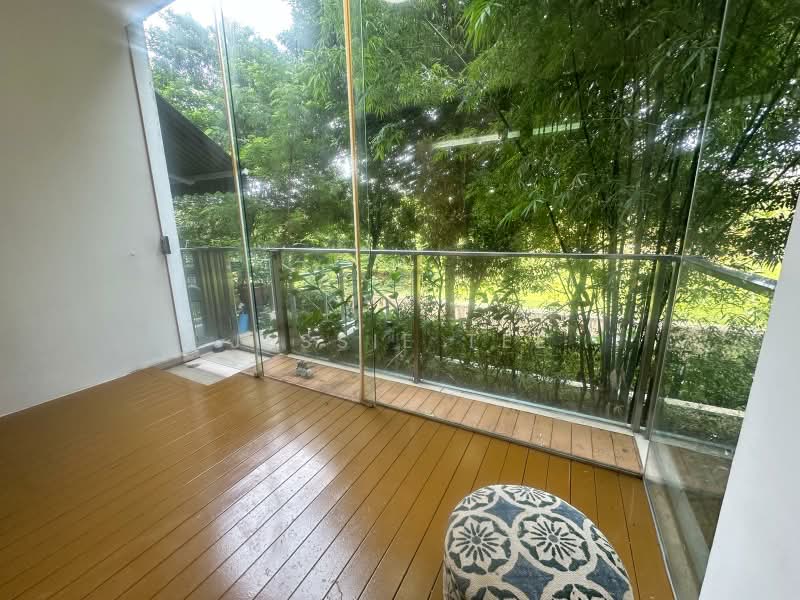 Waterfront Waves, 762 Bedok Reservoir Road, 2 Bedrooms, 990 sqft, Condominium For Sale, by Jessie Tee, 500171810 - Balcony - PropertyGuru.com.sg