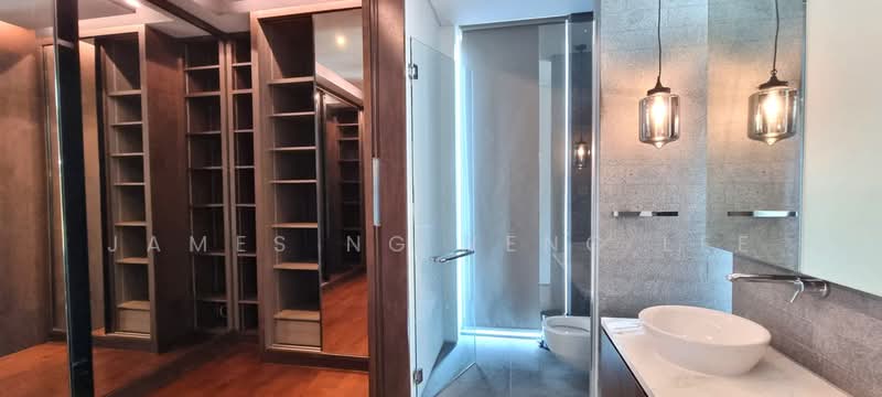 ✨NEW, LIMAU AREA, POOL, 6 ENSUITE ROOMS, HUGE BASEMENT. ✨ 新优 质 洋 房 打 折 出 售. James 83839800, , 6 Bedrooms, 8,000 sqft, Corner Terrace For Sale, by James Ng Yeng Lee, 500171815 - Bathroom - PropertyGuru.com.sg