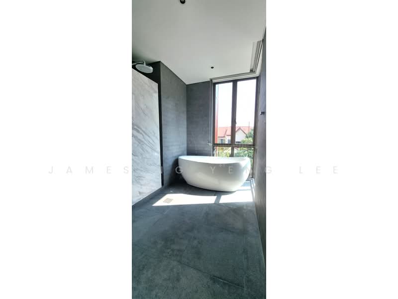 ✨NEW, LIMAU AREA, POOL, 6 ENSUITE ROOMS, HUGE BASEMENT. ✨ 新优 质 洋 房 打 折 出 售. James 83839800, , 6 Bedrooms, 8,000 sqft, Corner Terrace For Sale, by James Ng Yeng Lee, 500171815 - Bathroom - PropertyGuru.com.sg