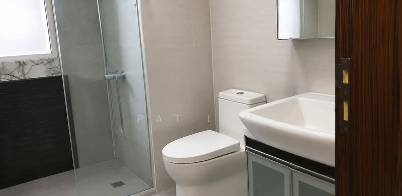 Le Regal, 340 Geylang Road, 1 Bedroom, 420 sqft, Apartment For Sale, by Pat Lum, 500171822 - Bathroom - PropertyGuru.com.sg