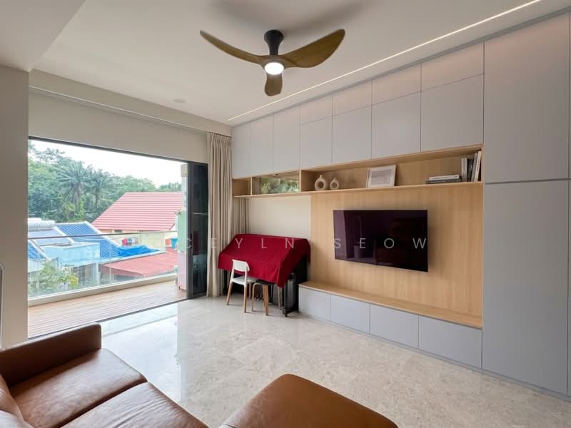 Lattice One, 3 Seraya Crescent, 4 Bedrooms, 1,023 sqft, Apartment For Sale, by Joceyln Seow, 500171826 - Living Room - PropertyGuru.com.sg