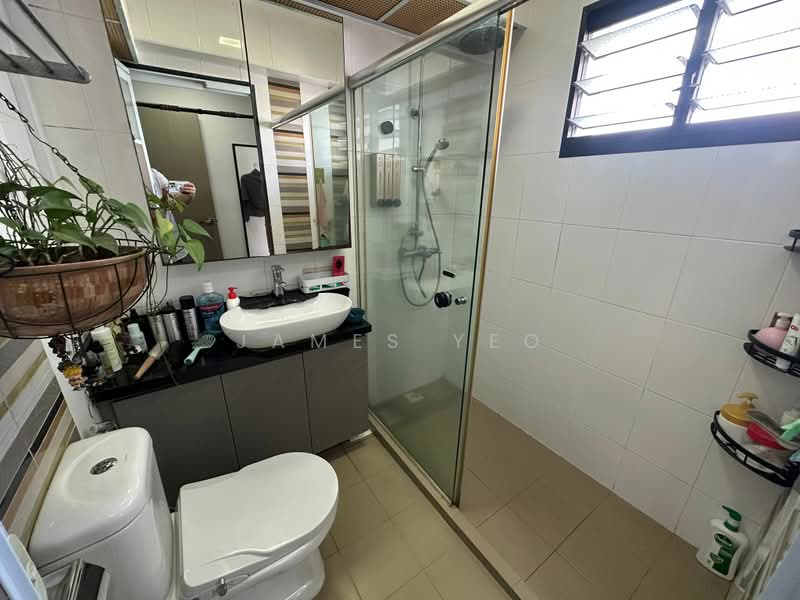 470C Fernvale Link, 470C Fernvale Link, 3 Bedrooms, 1,001 sqft, HDB Flat For Sale, by James Yeo, 500171827 - Bathroom - PropertyGuru.com.sg