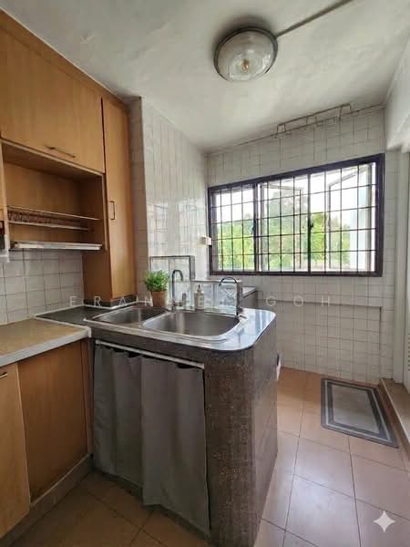 542 Bukit Batok Street 52, 542 Bukit Batok Street 52, 3 Bedrooms, 1,572 sqft, HDB Flat For Sale, by Erannee Goh, 500171828 - Kitchen - PropertyGuru.com.sg