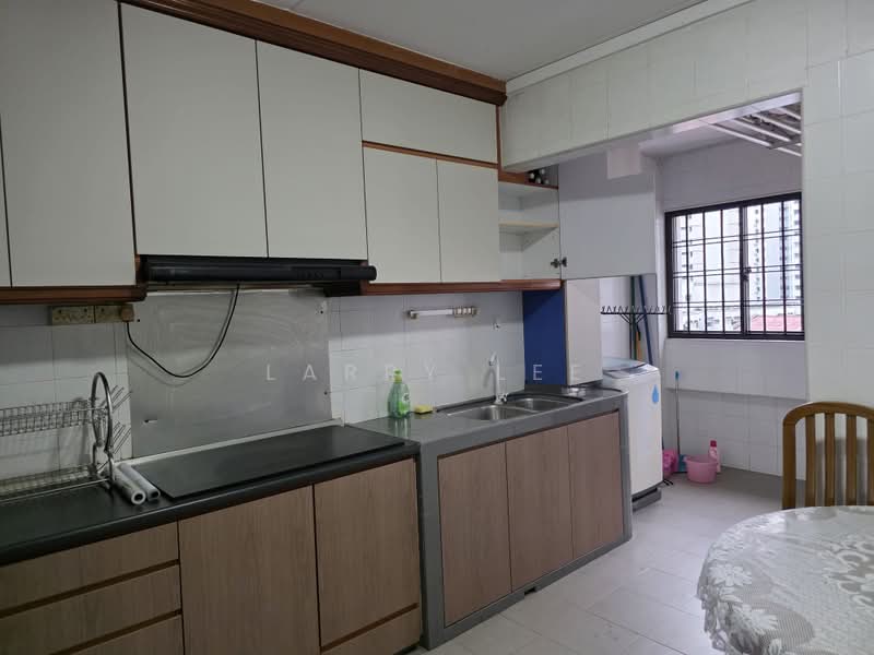 525 Jelapang Road, 525 Jelapang Road, 3 Bedrooms, 1,323 sqft, HDB Flat For Rent, by Larry Lee, 500171832 - Kitchen - PropertyGuru.com.sg