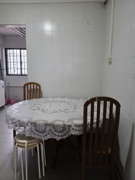 525 Jelapang Road, 525 Jelapang Road, 3 Bedrooms, 1,323 sqft, HDB Flat For Rent, by Larry Lee, 500171832 - Dining Room - PropertyGuru.com.sg