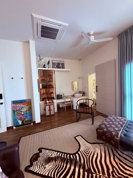 Niven Road Conservation House, Niven Road, Room Rental, 350 sqft, Conservation House For Rent, by Karolina Lestiadi, 500171833 - Bedroom - PropertyGuru.com.sg