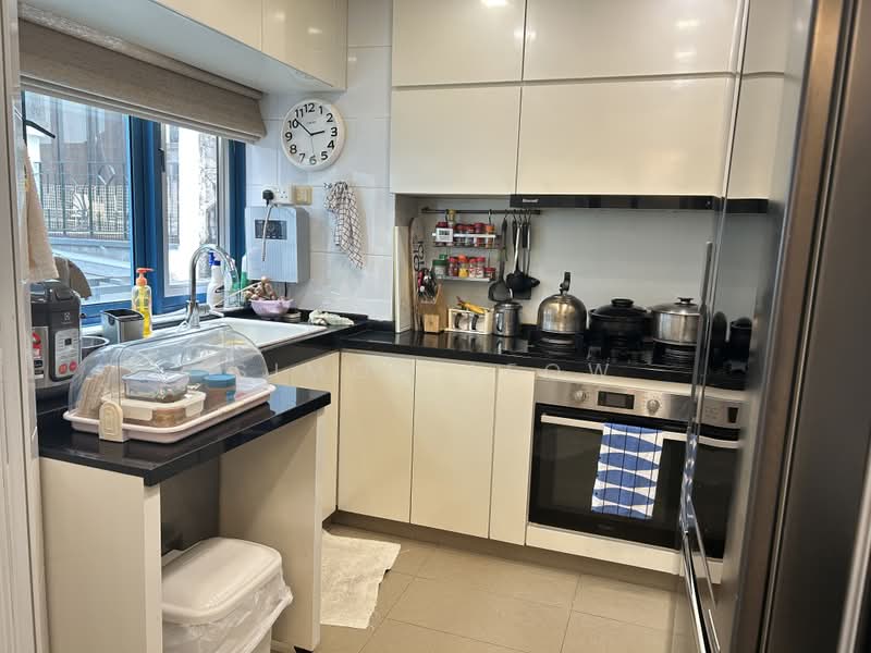 D'Manor, Tanah Merah Kechil Avenue, 6 Bedrooms, 3,305 sqft, Terraced House For Sale, by Simon Leow, 500171838 - PropertyGuru.com.sg
