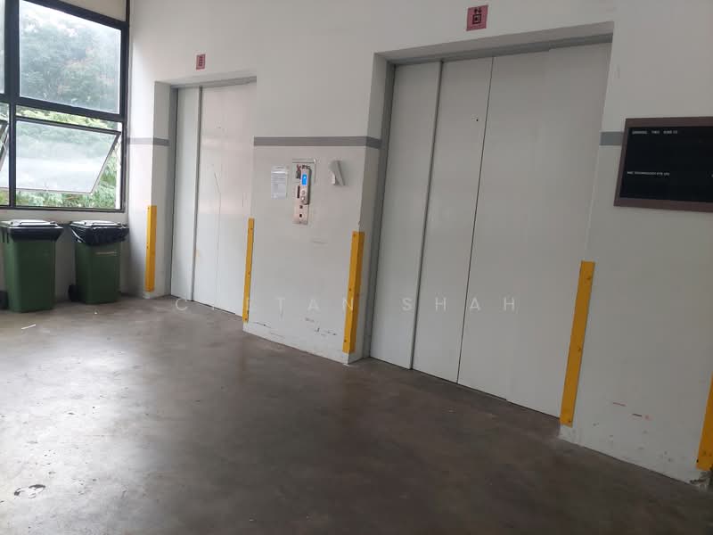 Mactech Building, 2 Kallang Pudding Road, 2,572 sqft, Light Industrial (B1) For Rent, by Chetan Shah, 500171846 - Corridor - CommercialGuru.com.sg