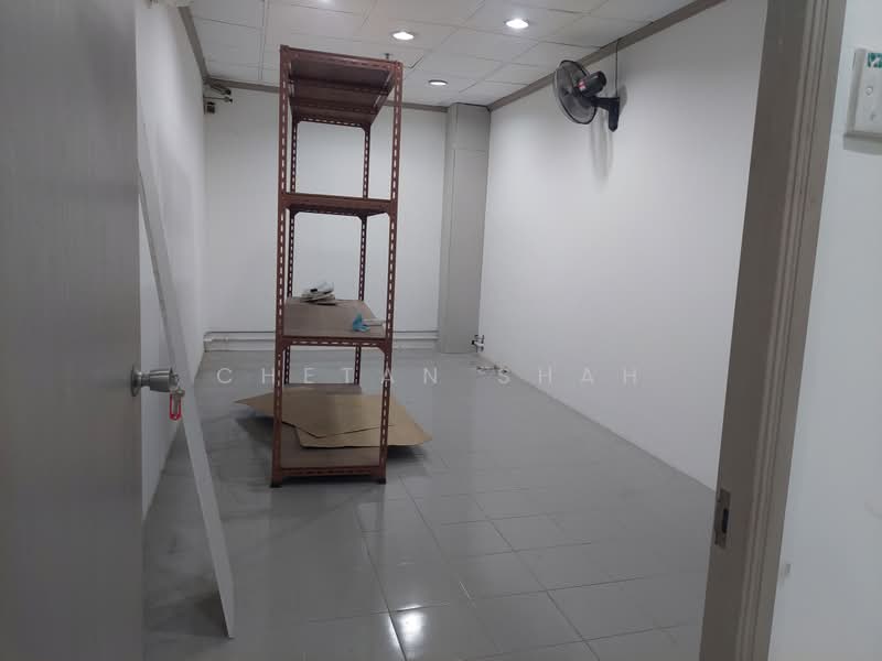 Mactech Building, 2 Kallang Pudding Road, 2,572 sqft, Light Industrial (B1) For Rent, by Chetan Shah, 500171846 - Interior - CommercialGuru.com.sg