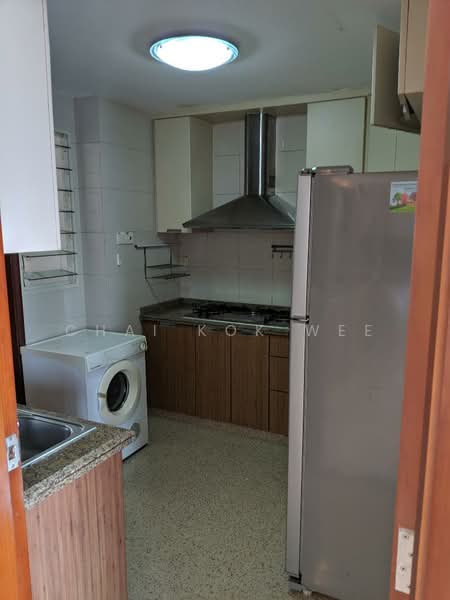Rafflesia Condo, 31 Bishan Street 21, 3 Bedrooms, 1,302 sqft, Condominium For Sale, by Chai Kok Wee, 500171848 - Kitchen - PropertyGuru.com.sg