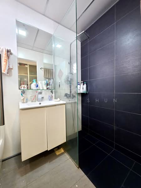 123 Simei Street 1, 123 Simei Street 1, 4 Bedrooms, 1,313 sqft, HDB Flat For Sale, by Lam Wei Shun 林渭舜, 500171851 - Bathroom - PropertyGuru.com.sg