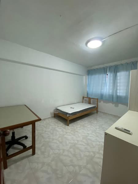 262 Tampines Street 21, 262 Tampines Street 21, 2 Bedrooms, 818 sqft, HDB Flat For Rent, by Ann Lee, 500171856 - Bedroom - PropertyGuru.com.sg