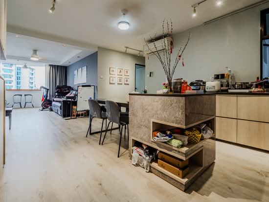 For Rent - 359B Admiralty Drive