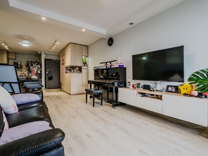 359B Admiralty Drive, 359B Admiralty Drive, 4 Bedrooms, 1,195 sqft, HDB Flat For Rent, by Daniel Wu, 500171864 - Living Room - PropertyGuru.com.sg