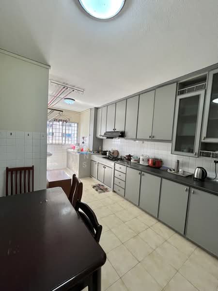 221 Pending Road, 221 Pending Road, 2 Bedrooms, 786 sqft, HDB Flat For Sale, by Tan Seng Soon, 500171868 - Kitchen - PropertyGuru.com.sg