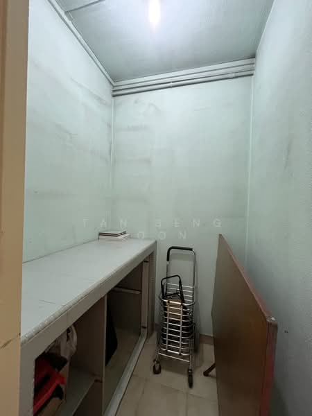 221 Pending Road, 221 Pending Road, 2 Bedrooms, 786 sqft, HDB Flat For Sale, by Tan Seng Soon, 500171868 - Store Room - PropertyGuru.com.sg