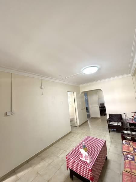 221 Pending Road, 221 Pending Road, 2 Bedrooms, 786 sqft, HDB Flat For Sale, by Tan Seng Soon, 500171868 - Living Room - PropertyGuru.com.sg