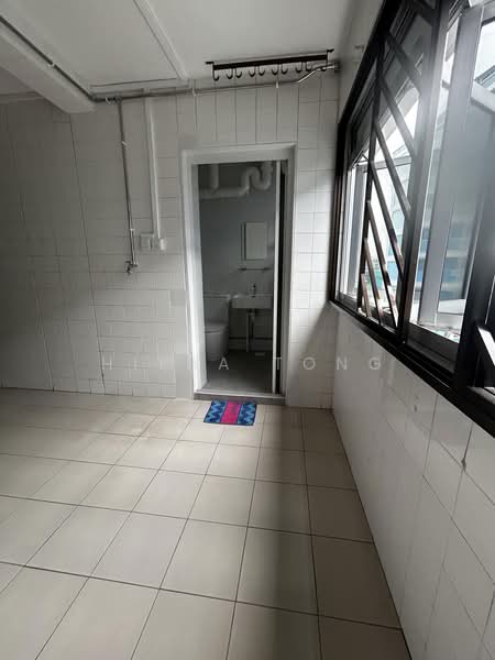 114 Pasir Ris Street 11, 114 Pasir Ris Street 11, 4 Bedrooms, 1,324 sqft, HDB Flat For Sale, by Hilda Tong, 500171871 - Bathroom - PropertyGuru.com.sg
