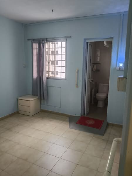 221 Pending Road, 221 Pending Road, 2 Bedrooms, 786 sqft, HDB Flat For Sale, by Rahamathullah Hasan Ali Akbar, 500171877 - PropertyGuru.com.sg