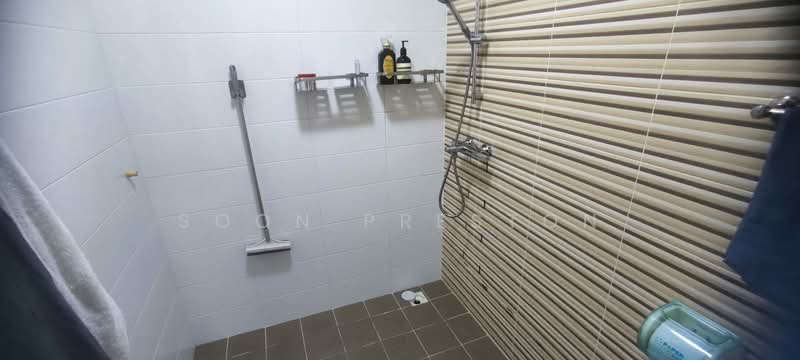 443C Bukit Batok West Avenue 8, 443C Bukit Batok West Avenue 8, 3 Bedrooms, 991 sqft, HDB Flat For Sale, by Soon Preston, 500171881 - Bathroom - PropertyGuru.com.sg