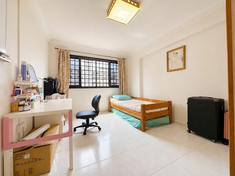 103 Jurong East Street 13, 103 Jurong East Street 13, 3 Bedrooms, 1,292 sqft, HDB Flat For Sale, by Oh Yu Xuan, 500171897 - Bedroom - PropertyGuru.com.sg