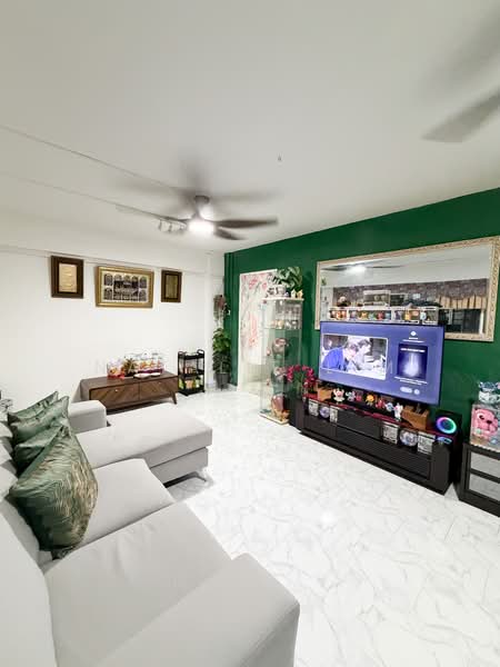 845 Woodlands Street 82, 845 Woodlands Street 82, 3 Bedrooms, 904 sqft, HDB Flat For Sale, by Natalie Lim, 500171900 - Living Room - PropertyGuru.com.sg