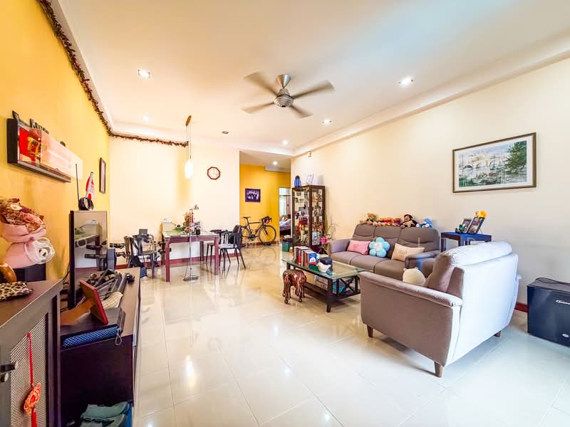 Rosalia Park, 42 Lorong Ong Lye, 2 Bedrooms, 1,152 sqft, Condominium For Sale, by DON SIDHU, 500171901 - Living Room - PropertyGuru.com.sg