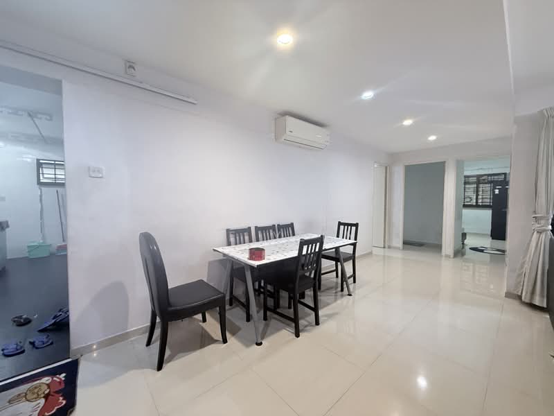 659A Jurong West Street 65, 659A Jurong West Street 65, 3 Bedrooms, 1,184 sqft, HDB Flat For Sale, by Lee Yeen, 500171908 - Dining Room - PropertyGuru.com.sg