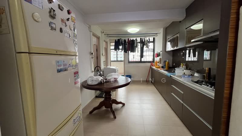 26 Toa Payoh East, 26 Toa Payoh East, 2 Bedrooms, 721 sqft, HDB Flat For Sale, by Irene Ting, 500171917 - Kitchen - PropertyGuru.com.sg
