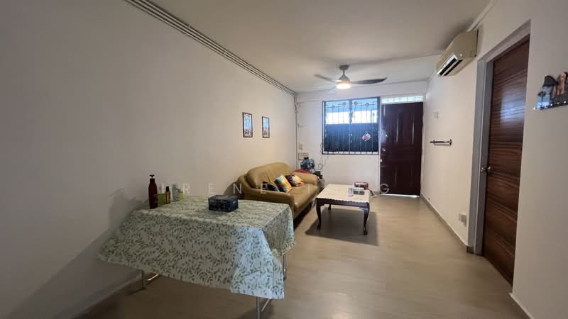 26 Toa Payoh East, 26 Toa Payoh East, Balestier / Toa Payoh, 2 Bedrooms, 721 sqft, HDB Flat For Sale, by Irene Ting, 500171917 - Living Room - PropertyGuru.com.sg